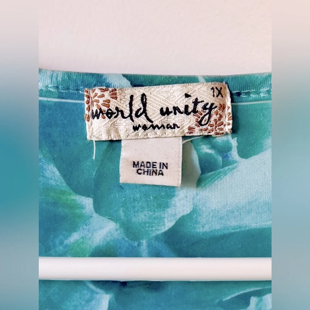 World Unity Blouse - Picture 7 of 7